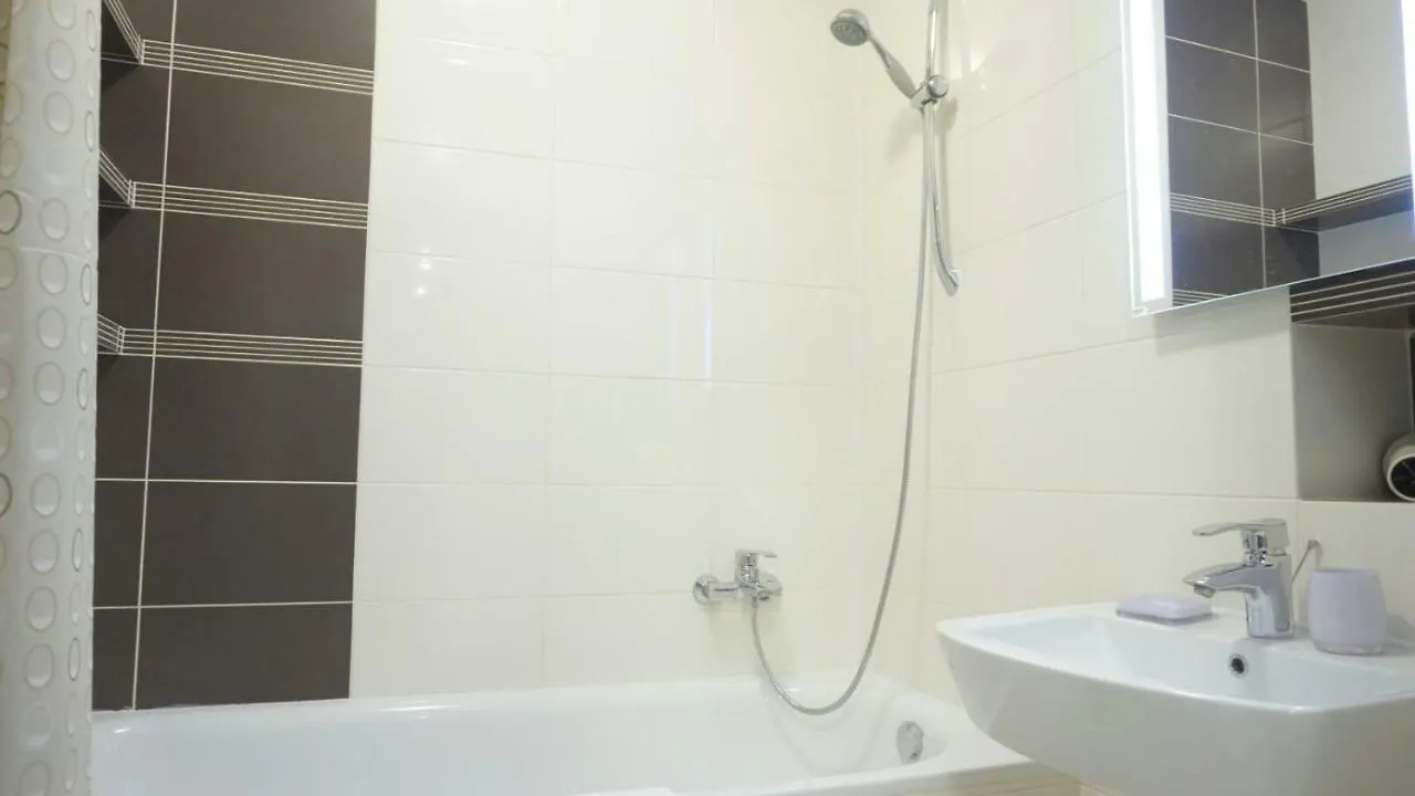 Большая Комфортабельная Квартира М.Позняки Apartamento Kiev